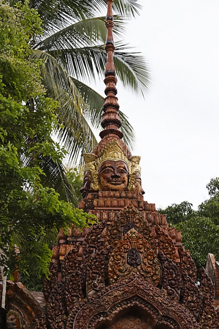 Wat Phu Khao Kaew-023
